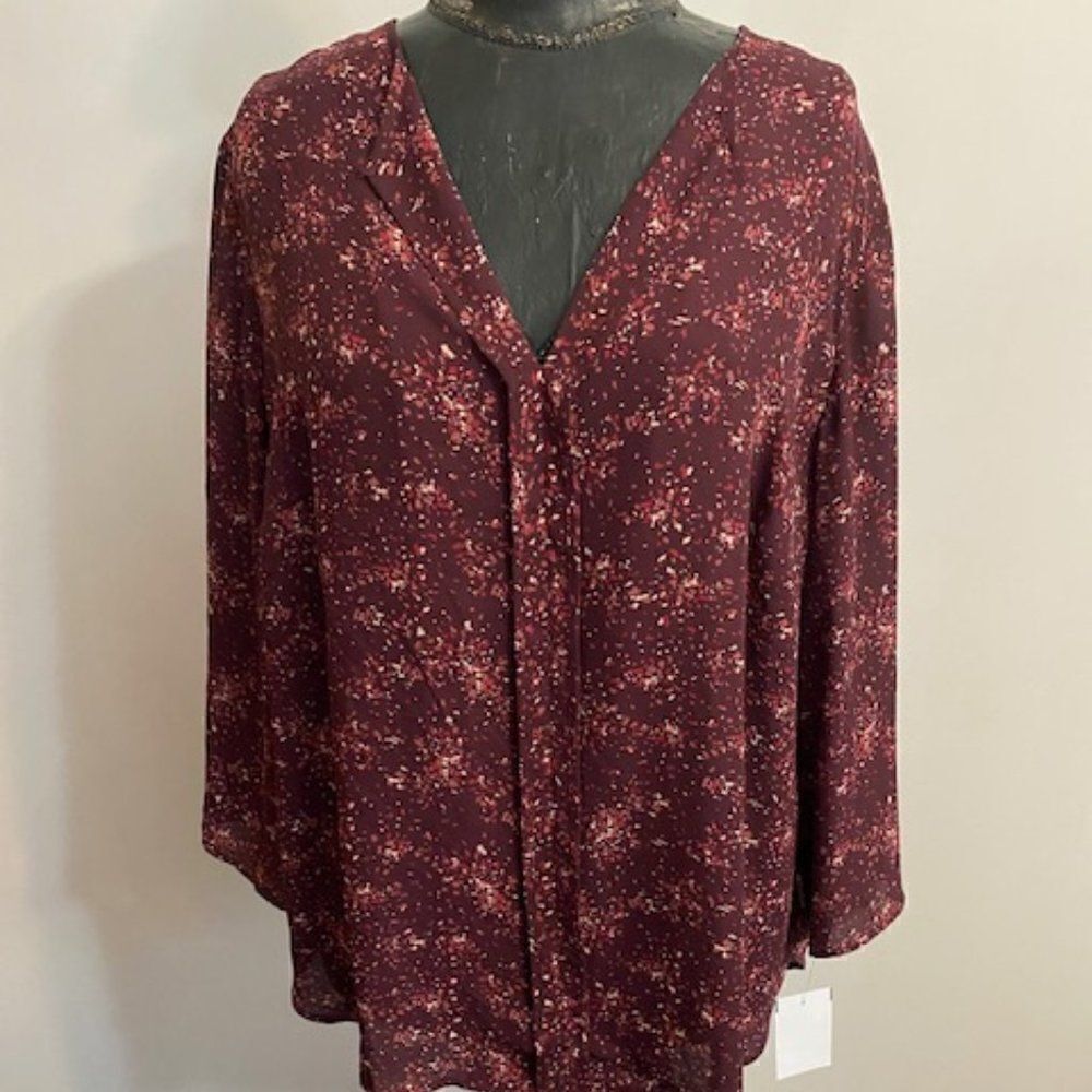41 Hawthorn Burgundy 3/4 roll tab sleeves pleated back tunic, size 2X